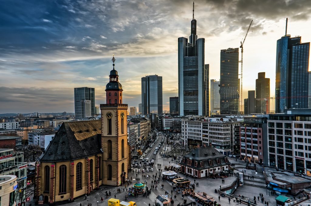 Dịch vụ chuyển phát nhanh đi Frankfurt chất lượng cao, tiết kiệm