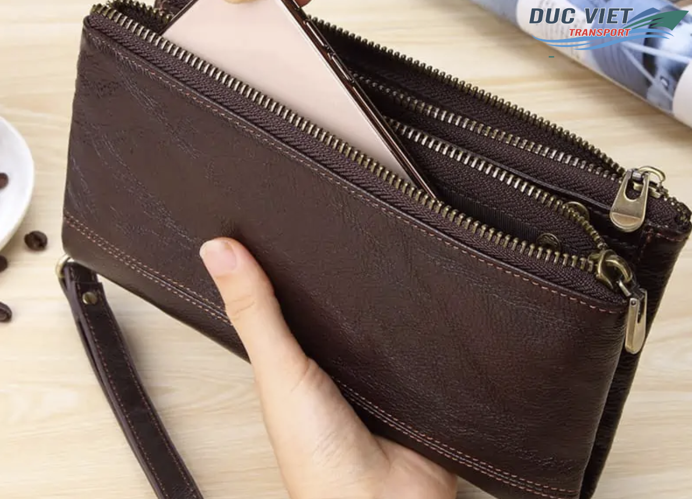 XUẤT KHẨU SẢN PHẨM VÍ DA DÀNH CHO NAM SANG THỊ TRƯỜNG ĐỨC