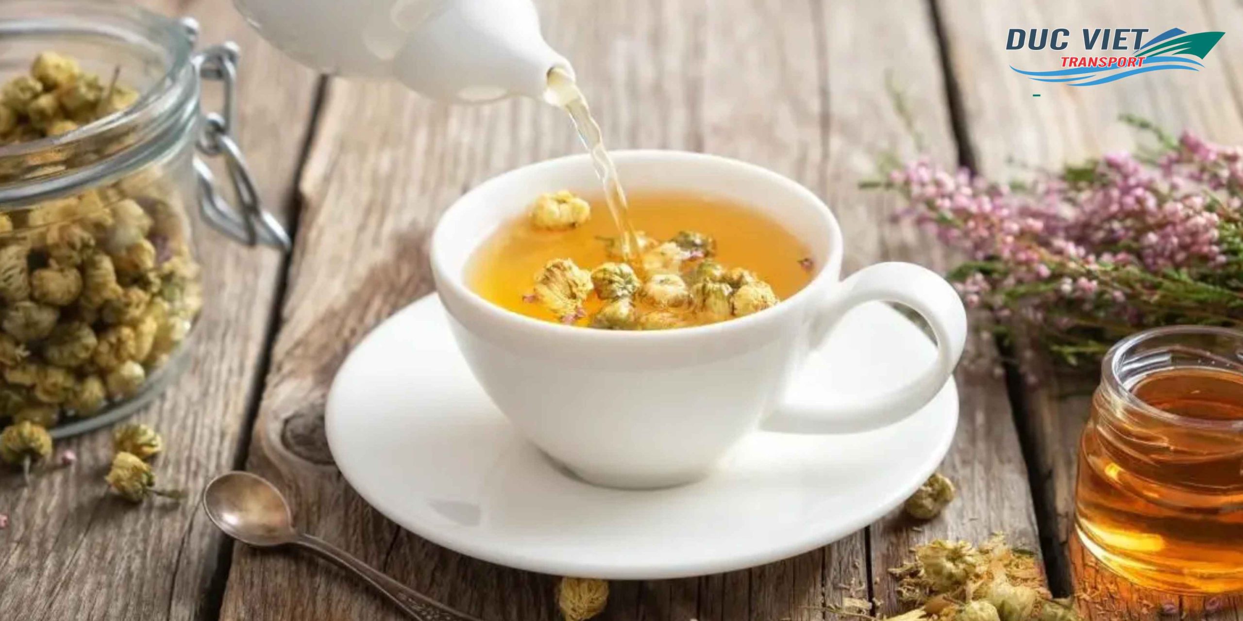 Gửi Trà Hoa Nhài Việt Nam Sang Đức – Giữ Trọn Hương Thơm Tự Nhiên, An Toàn